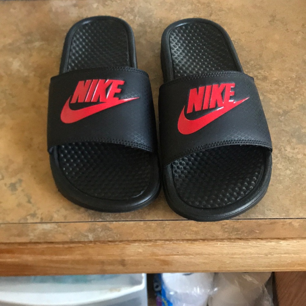 Nike slides